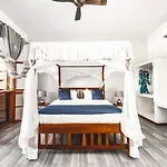 The Golden Blue Luxury Hotel