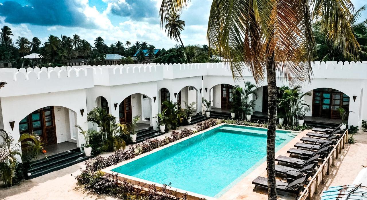 The Golden Blue Luxury Bwejuu