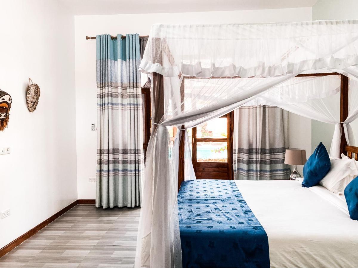 Hotell The Golden Blue Luxury 4*