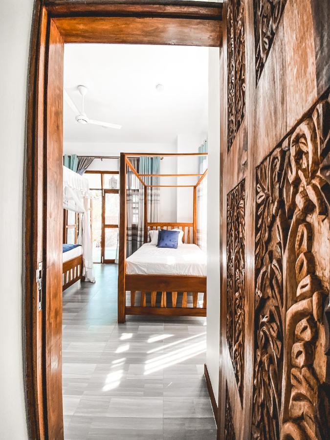 The Golden Blue Luxury Hotell Bwejuu