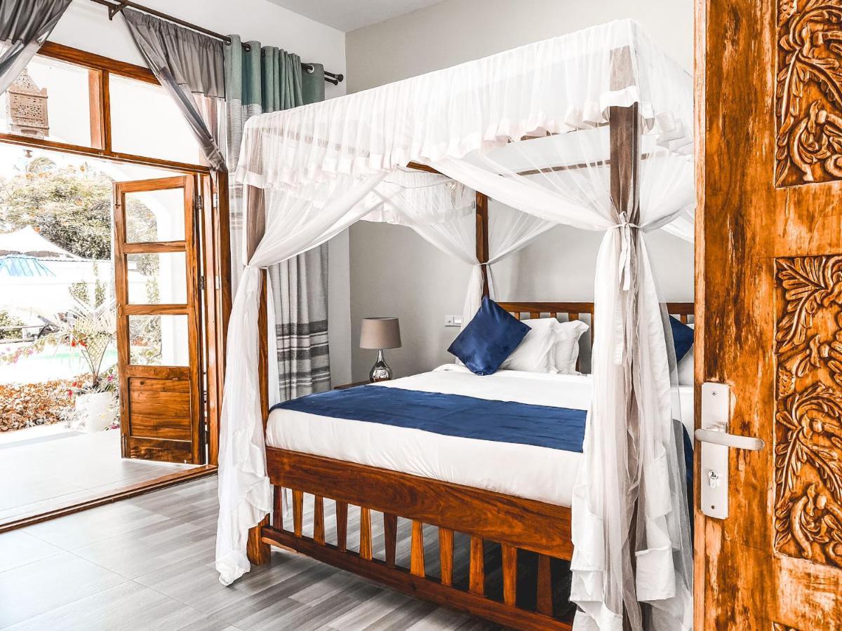 The Golden Blue Luxury 4*